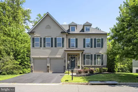 2055 Square Tiller Mews, Woodbridge, VA 22191