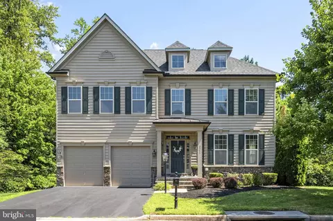 2055 Square Tiller Mews, Woodbridge, VA 22191