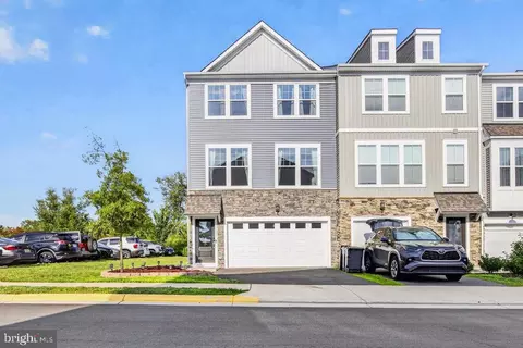 10537 Waterbury Woods Way, Manassas, VA 20112