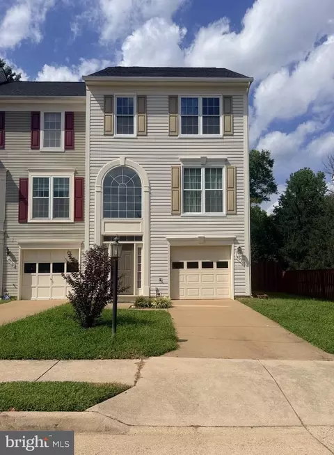 14036 Madrigal Dr, Woodbridge, VA 22193