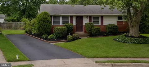 13312 Kelsey Ct, Woodbridge, VA 22193