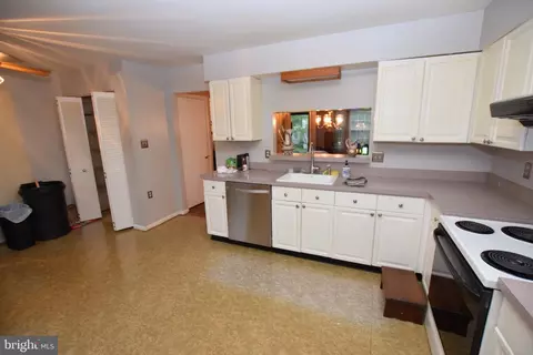 Kitchen - 7851 Brookview Ct, Manassas, VA 20109 photo 3 of 3