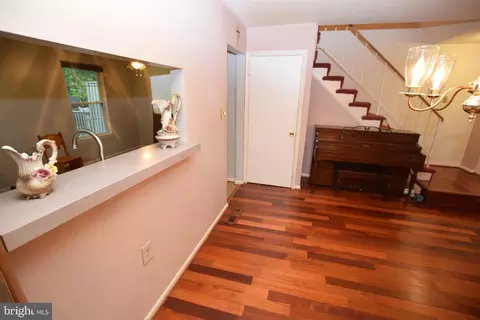 Entry Way - 7851 Brookview Ct, Manassas, VA 20109 photo 2 of 5