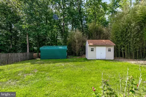 Exterior - 18724 Kerill Rd, Triangle, VA 22172 photo 6 of 6