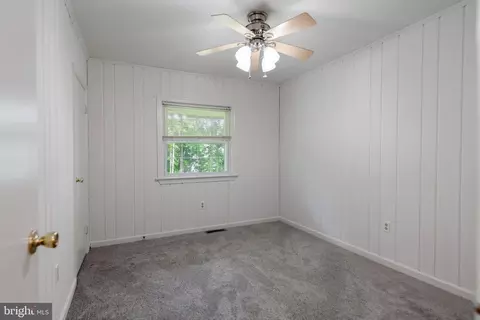 Bedroom - 18724 Kerill Rd, Triangle, VA 22172 photo 1 of 9