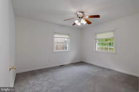 Bedroom - 18724 Kerill Rd, Triangle, VA 22172 photo 7 of 9