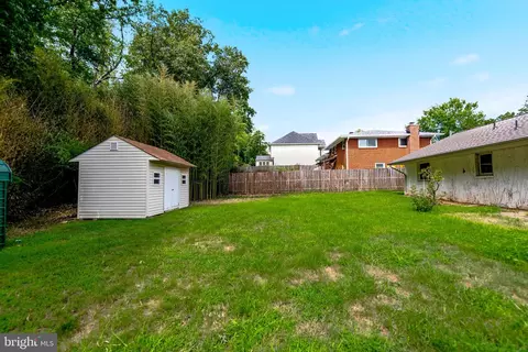 Exterior - 18724 Kerill Rd, Triangle, VA 22172 photo 4 of 6