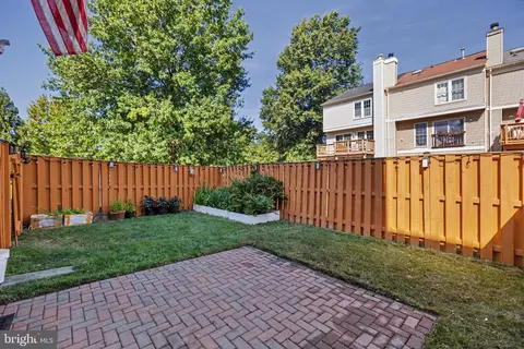 Exterior - 11198 Privates Ct, Manassas, VA 20109 photo 3 of 5