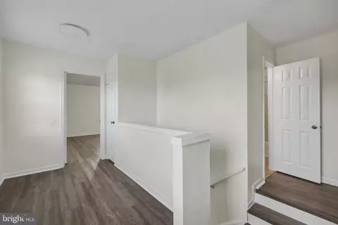 Entry Way - 11198 Privates Ct, Manassas, VA 20109 photo 9 of 11