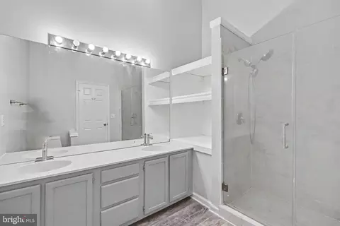 Bath - 11198 Privates Ct, Manassas, VA 20109 photo 3 of 4