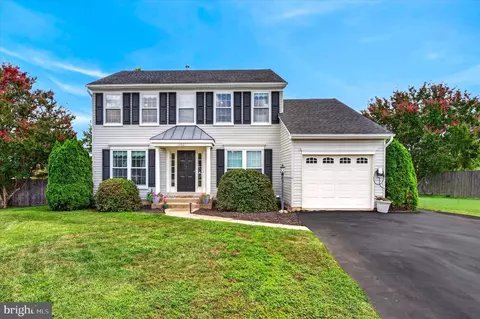 13927 Rutgers Ct, Woodbridge, VA 22193
