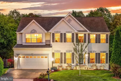 3985 Fawnridge Ct, Woodbridge, VA 22193