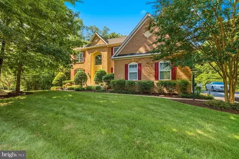 5501 Evesham Ct, Woodbridge, VA 22192