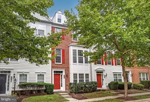14862 Potomac Branch Dr, Woodbridge, VA 22191