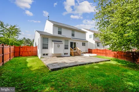 Exterior - 8737 Hackney Dr, Bristow, VA 20136 photo 6 of 9