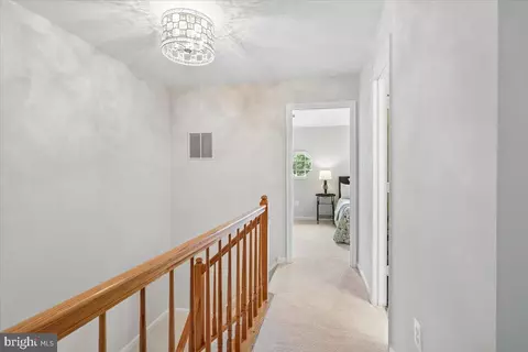Entry Way - 11293 Kessler Pl, Manassas, VA 20109 photo 3 of 4