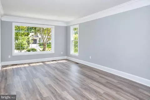 Living - 15272 Mimosa Trl, Dumfries, VA 22025 photo 3 of 6