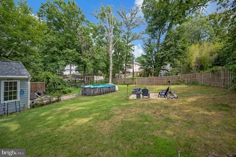 Exterior - 3932 Oakdale Cir, Triangle, VA 22172 photo 5 of 13
