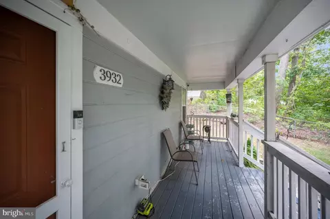 Exterior - 3932 Oakdale Cir, Triangle, VA 22172 photo 10 of 13