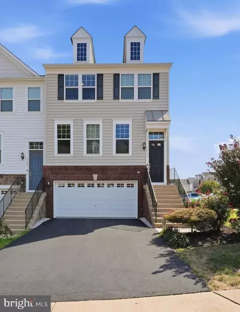 1711 Granville Ct, Woodbridge, VA 22191