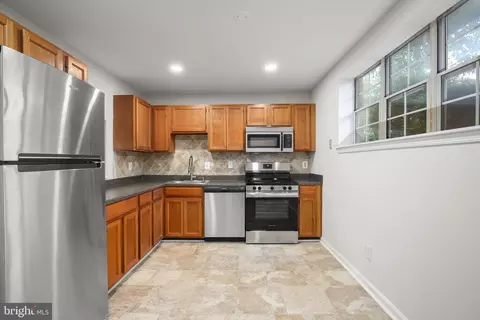 4238 Stockbridge Dr #83C, Dumfries, VA 22025