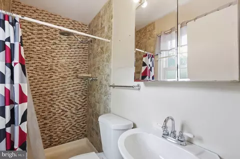 Bath - 7603 Dublin Dr, Manassas, VA 20109 photo 2 of 2