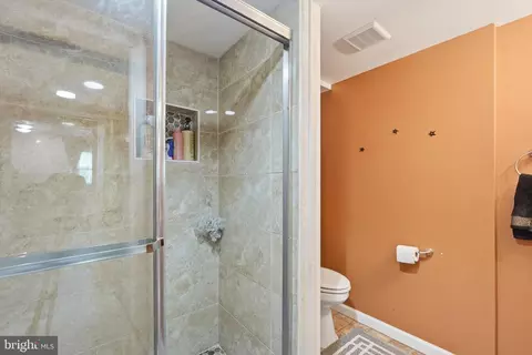 Bath - 7603 Dublin Dr, Manassas, VA 20109 photo 1 of 2