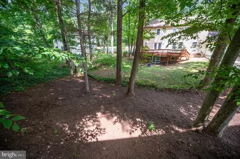 Exterior - 4204 Avon Dr, Dumfries, VA 22025 photo 4 of 10