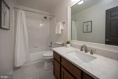 Bath - 4204 Avon Dr, Dumfries, VA 22025 photo 6 of 7