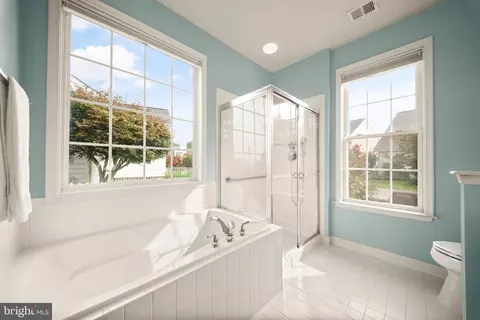 Bath - 13217 Triple Crown Loop, Gainesville, VA 20155 photo 2 of 4