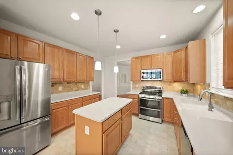 Kitchen - 13217 Triple Crown Loop, Gainesville, VA 20155 photo 2 of 4