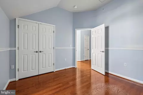 Bedroom - 6821 Hampton Bay Ln, Gainesville, VA 20155 photo 2 of 2