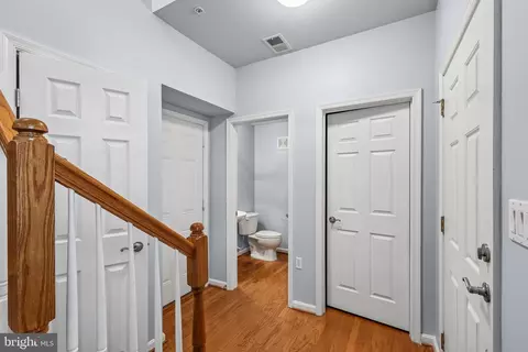 Entry Way - 6821 Hampton Bay Ln, Gainesville, VA 20155 photo 1 of 5