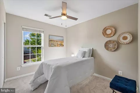Bedroom - 15769 Viewpoint Cir, Dumfries, VA 22025 photo 3 of 5