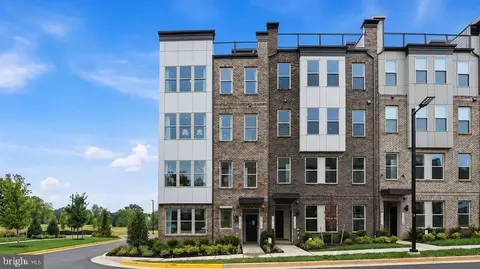 13693 Cobble Loop, Woodbridge, VA 22193