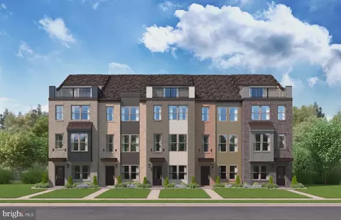 3758 District Dr, Woodbridge, VA 22193