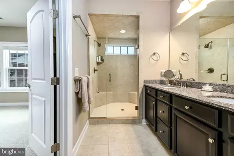 Entry Way - 7868 Culloden Crest Ln, Gainesville, VA 20155 photo 4 of 5