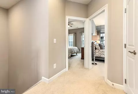 Entry Way - 7868 Culloden Crest Ln, Gainesville, VA 20155 photo 5 of 5