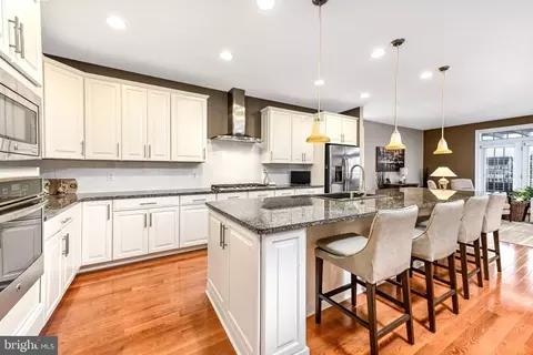 Kitchen - 7868 Culloden Crest Ln, Gainesville, VA 20155 photo 2 of 4