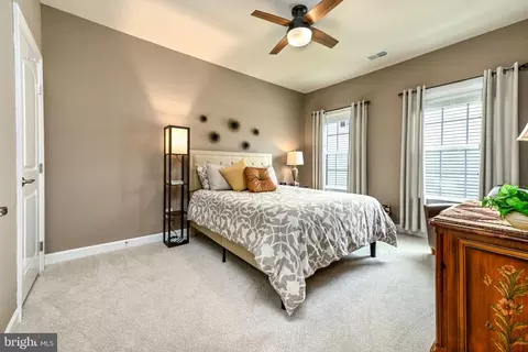 Bedroom - 7868 Culloden Crest Ln, Gainesville, VA 20155 photo 4 of 4