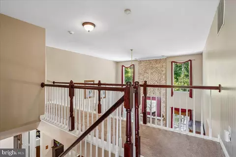 Entry Way - 2900 Nicely Ct, Dumfries, VA 22026 photo 2 of 2