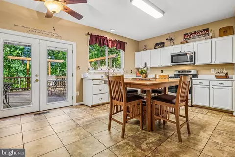 Kitchen - 2900 Nicely Ct, Dumfries, VA 22026 photo 3 of 3