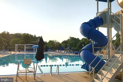 Exterior - 2900 Nicely Ct, Dumfries, VA 22026 photo 9 of 11
