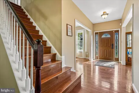 Entry Way - 2900 Nicely Ct, Dumfries, VA 22026 photo 1 of 2