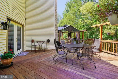 Exterior - 2900 Nicely Ct, Dumfries, VA 22026 photo 4 of 11