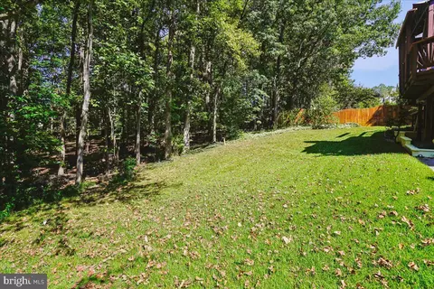 Exterior - 2900 Nicely Ct, Dumfries, VA 22026 photo 5 of 11