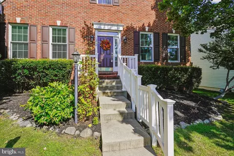 Exterior - 12840 Dunbarton Dr, Bristow, VA 20136 photo 4 of 7