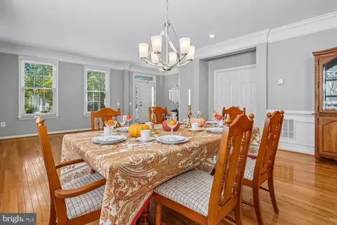 Dining - 12840 Dunbarton Dr, Bristow, VA 20136 photo 2 of 5