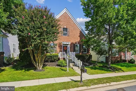 Exterior - 12840 Dunbarton Dr, Bristow, VA 20136 photo 3 of 7