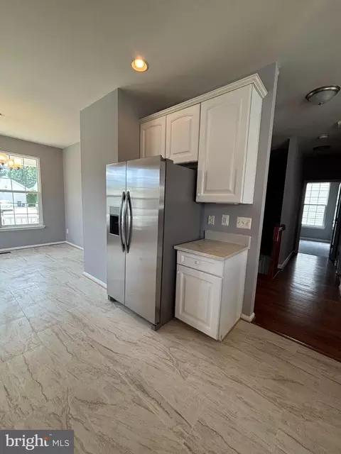 Kitchen - 4029 Lunar Eclipse Dr, Dumfries, VA 22025 photo 6 of 6